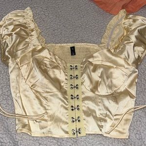 yellow corset top:)